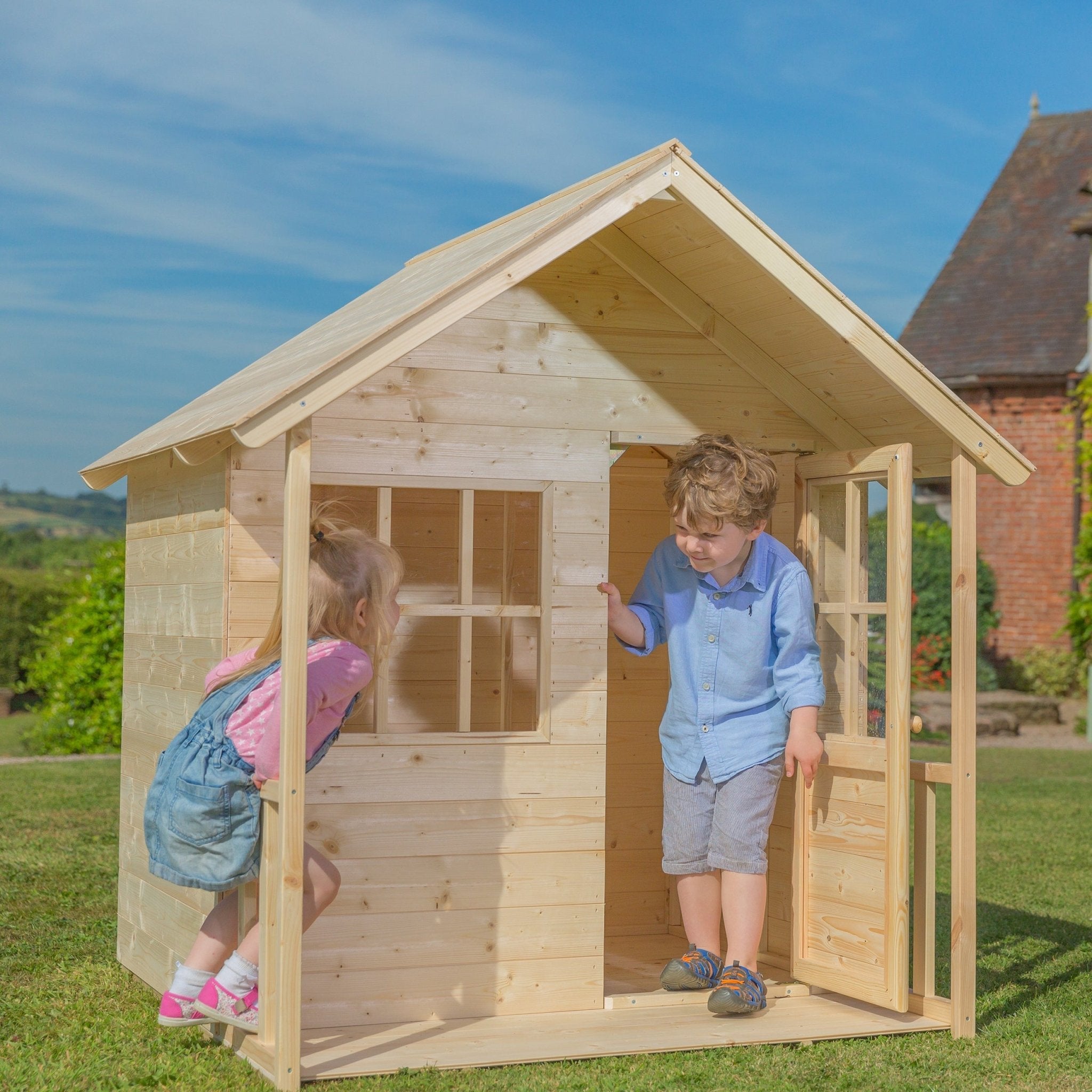  What Are the Key Factors to Consider When Choosing a Playhouse for Your Child? 