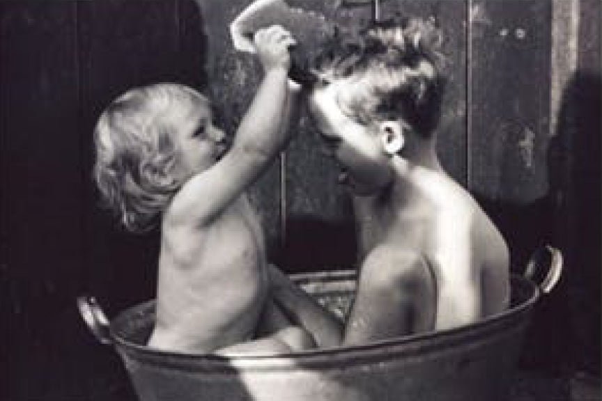 How to make bathtime more fun for kids