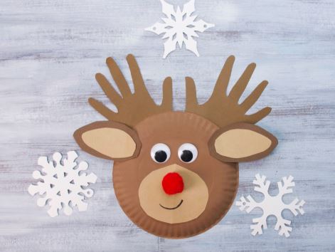  Santa's Workshop: A Wonderland of Christmas Crafts for Kids 