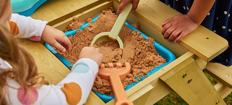  What are the benefits of sensory play? 
